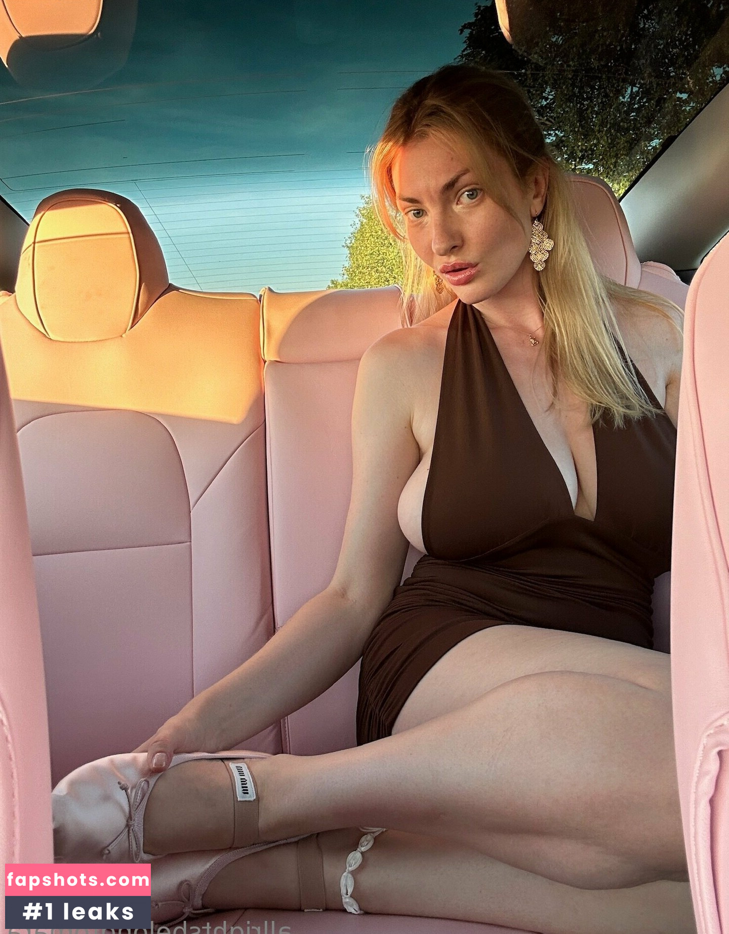 Themaralyn gallery photo #6