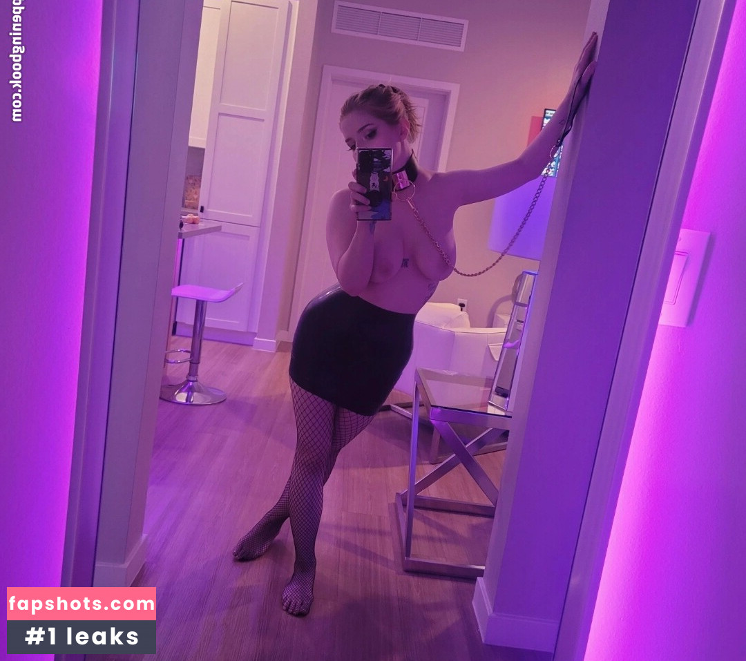 TheMissChan gallery photo #15