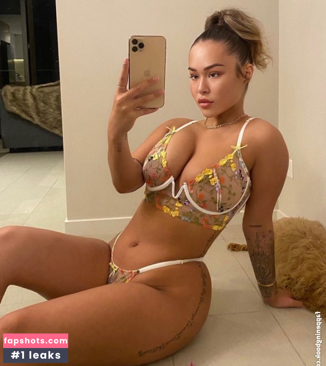 Theonlyrylie Nude Leaks OnlyFans Photos #6 - LeakJerk