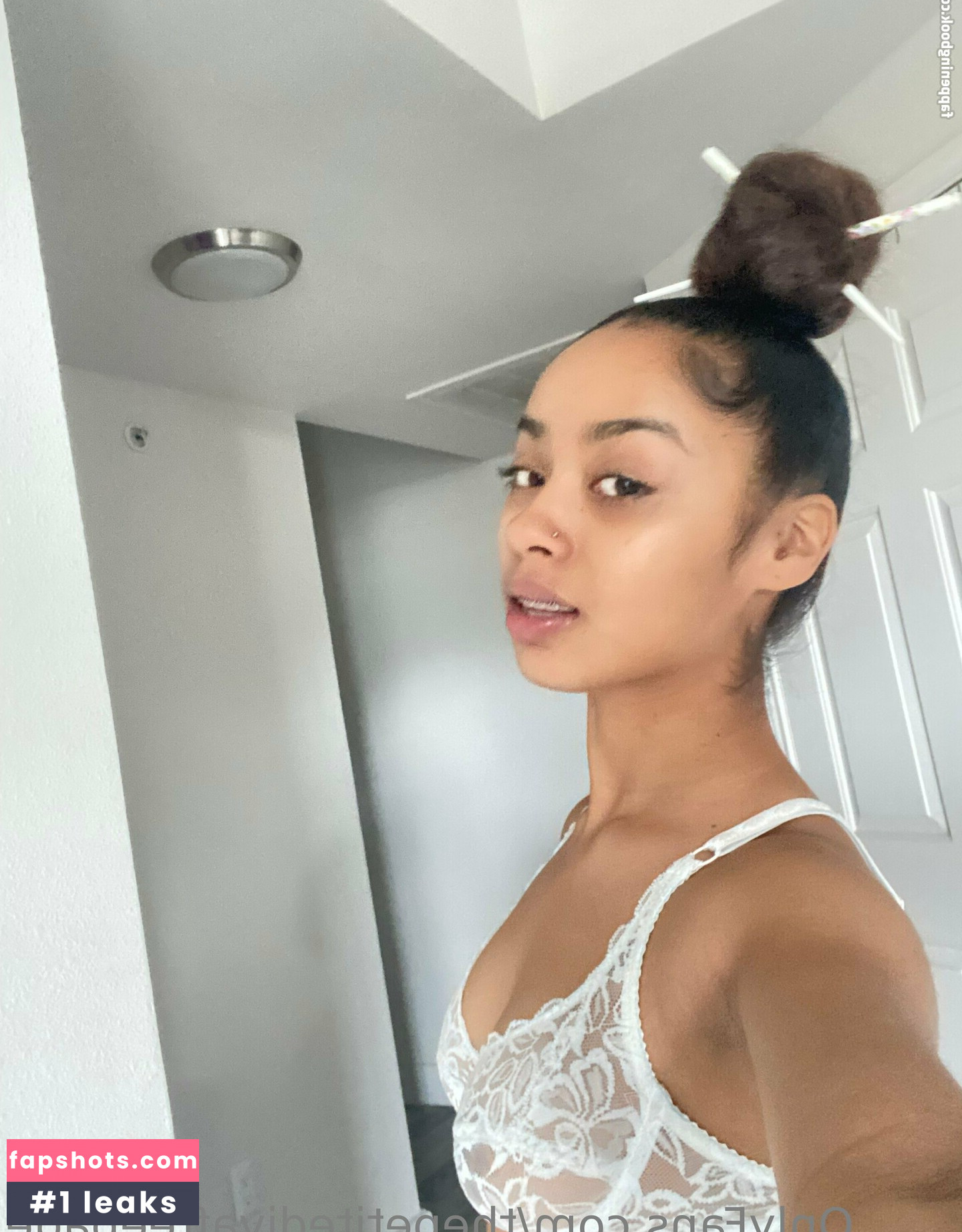 thepetitedivafreepage Nahé úniky fotek pouze od fanoušků #7 - Fapshots