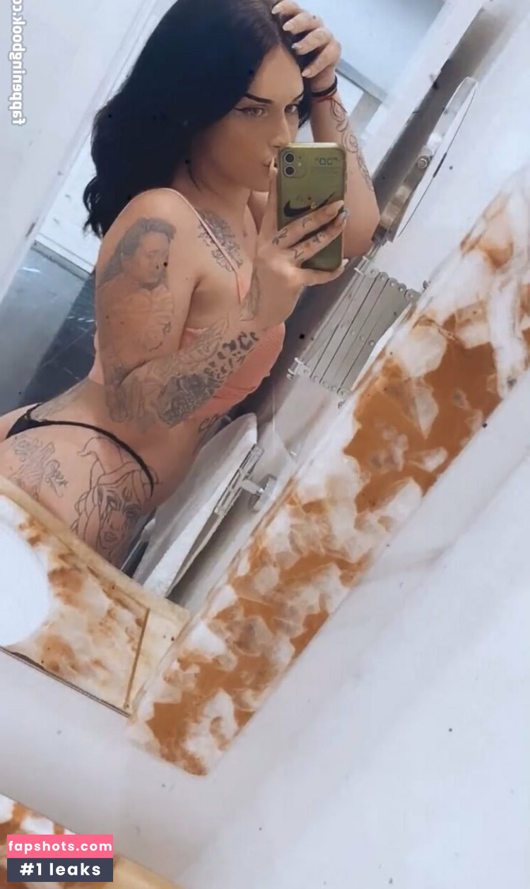 thequeen_oficial gallery photo #2