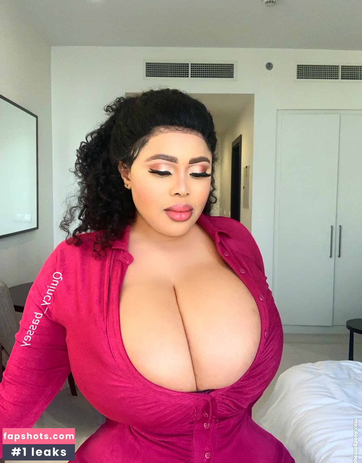 thequincy_bassey nude babe gallery