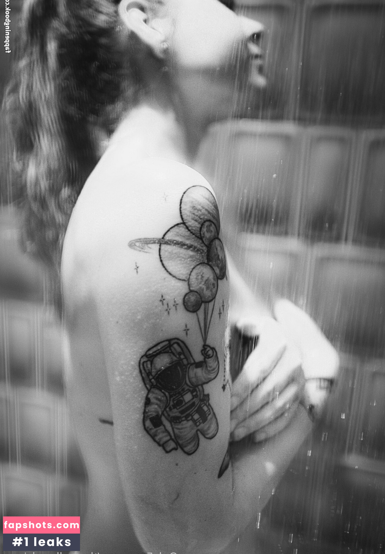 therealheadcircus nude babe gallery