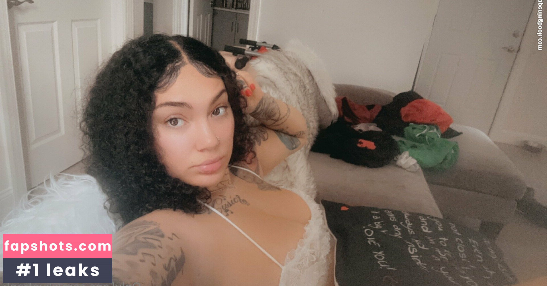 therealroyalskye gallery photo #2