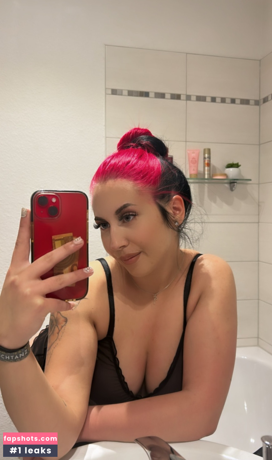 theredlucy Nude Leaks OnlyFans - Fapshots