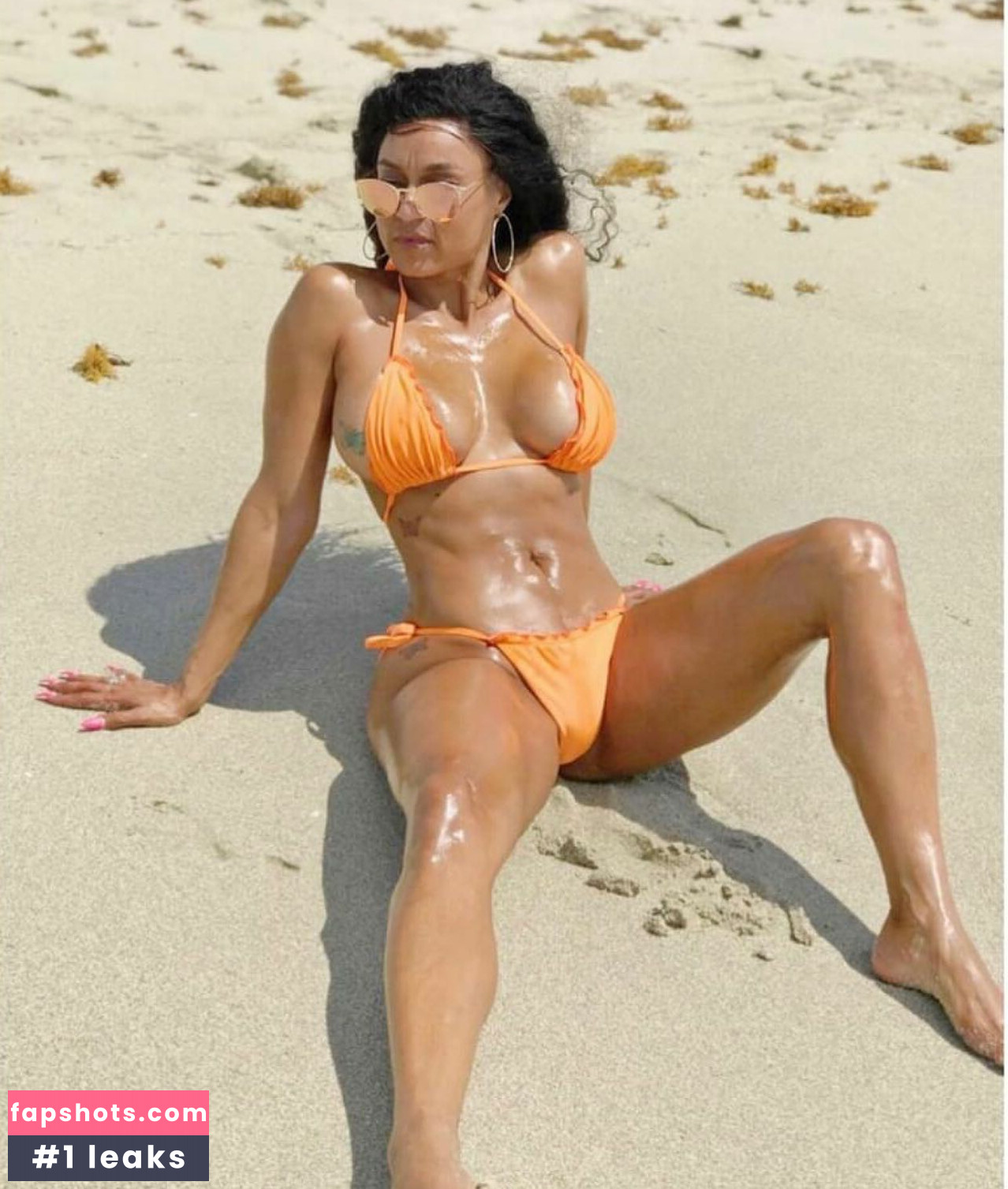 theredsonya gallery photo #17