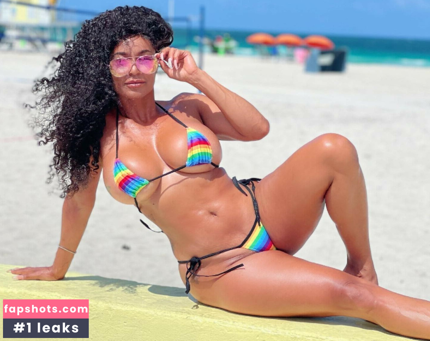 theredsonya gallery photo #18