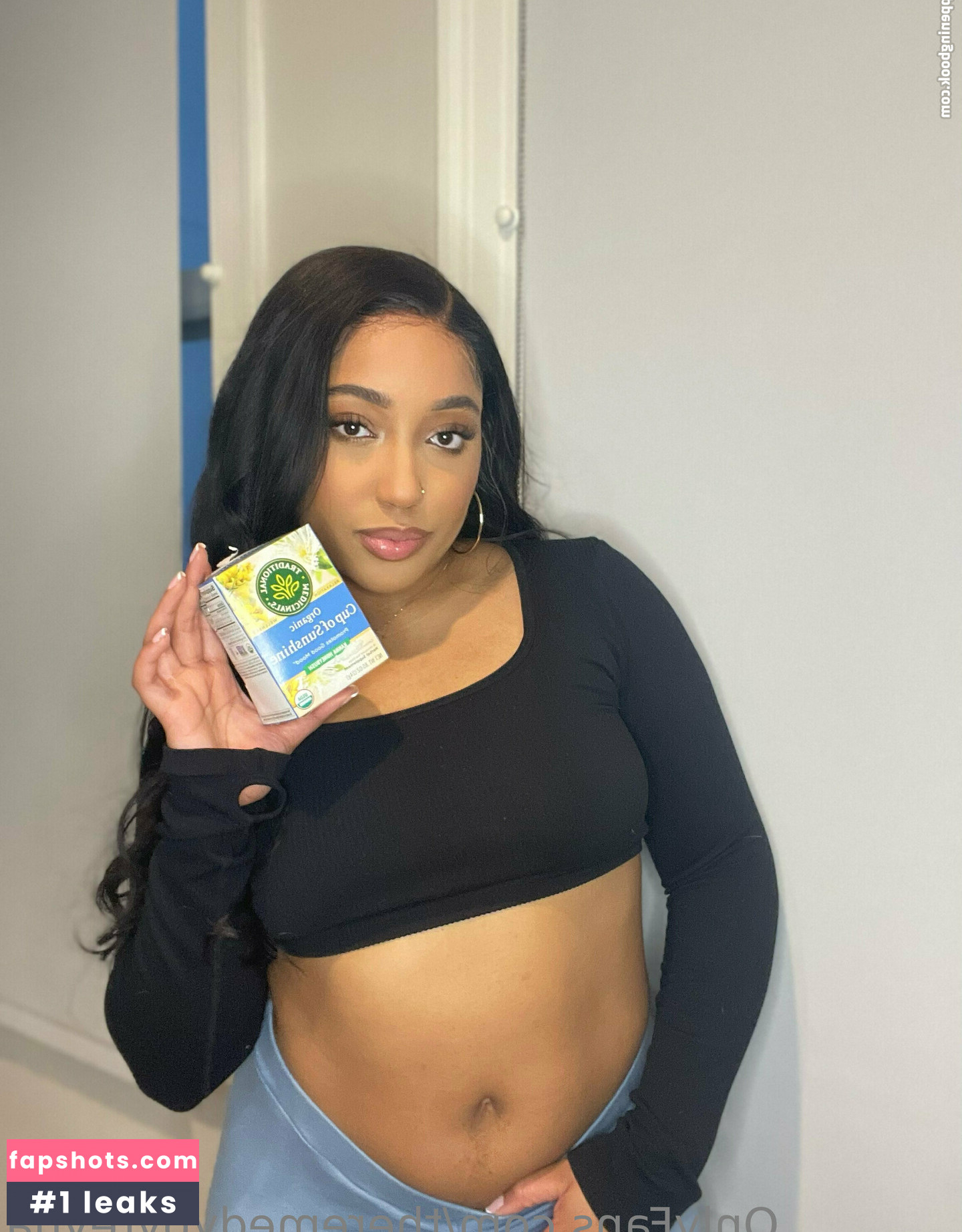 theremedybyreyna nude babe gallery