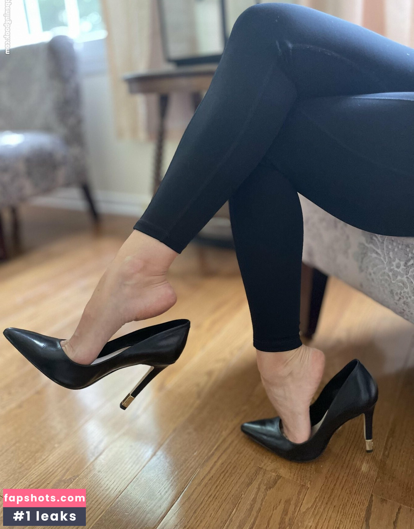 Theresa Edward gallery photo #20