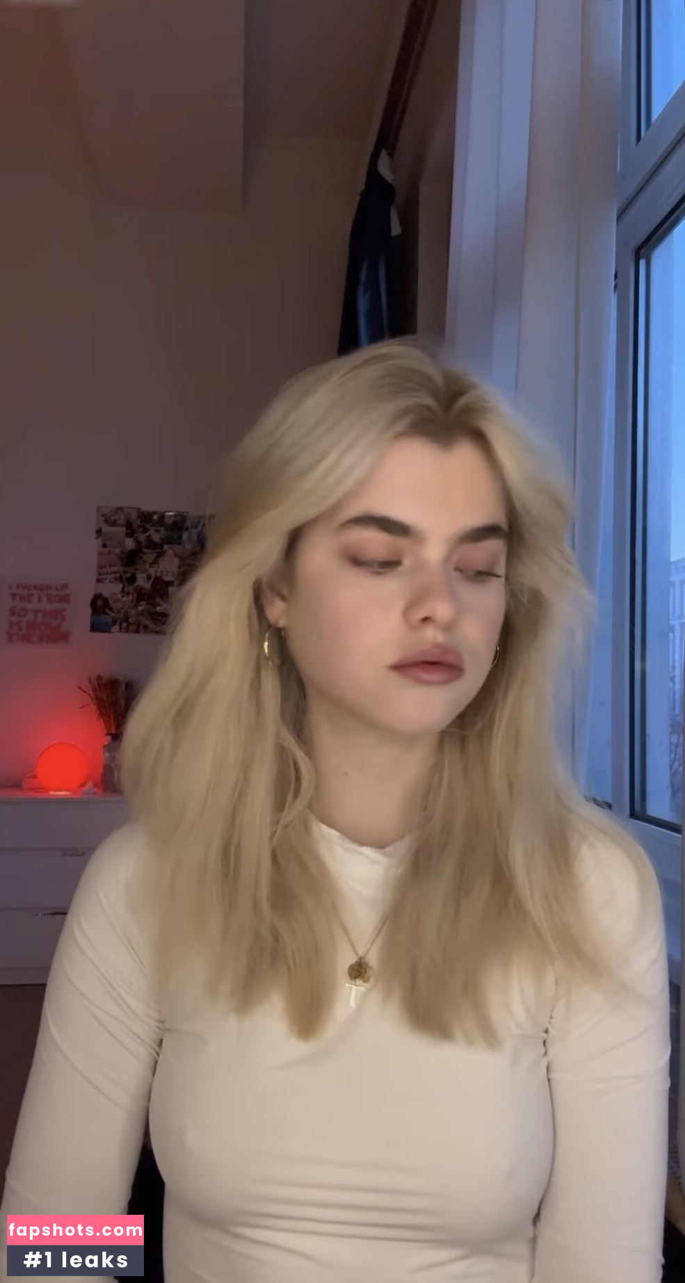 Theresa.vth gallery photo #4