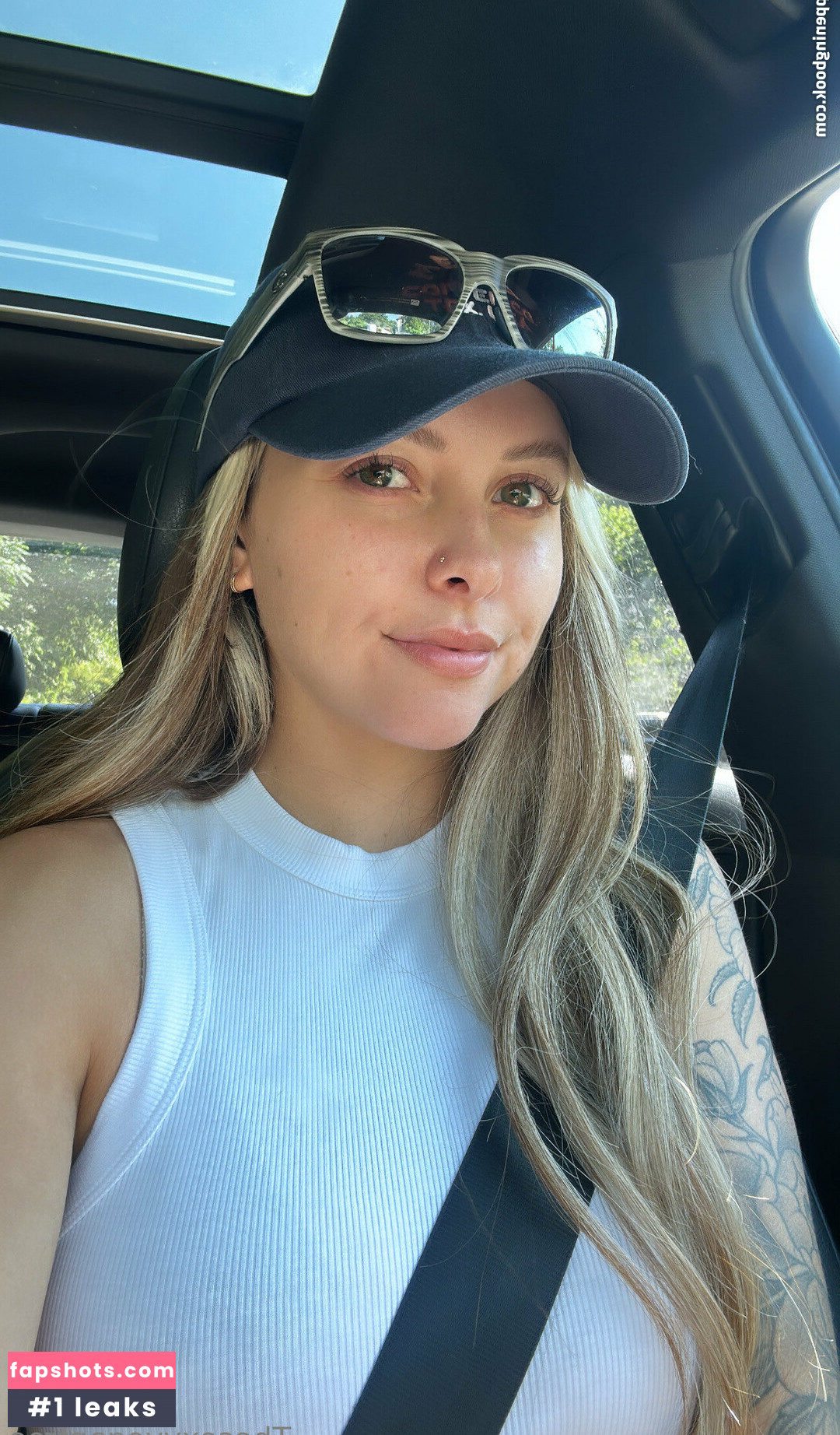 thesexyveganfree gallery photo #33