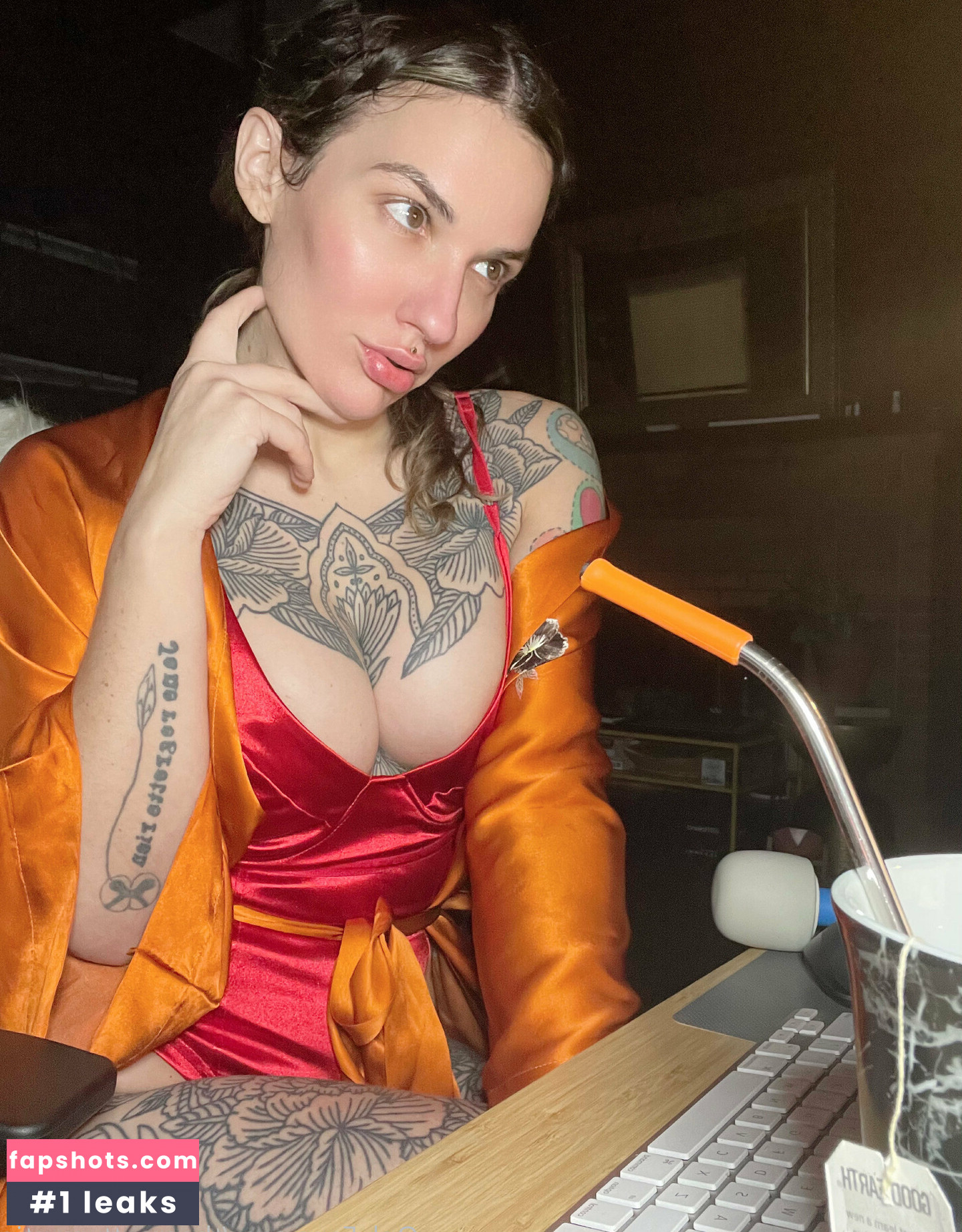 thesmuttymystic nude babe gallery