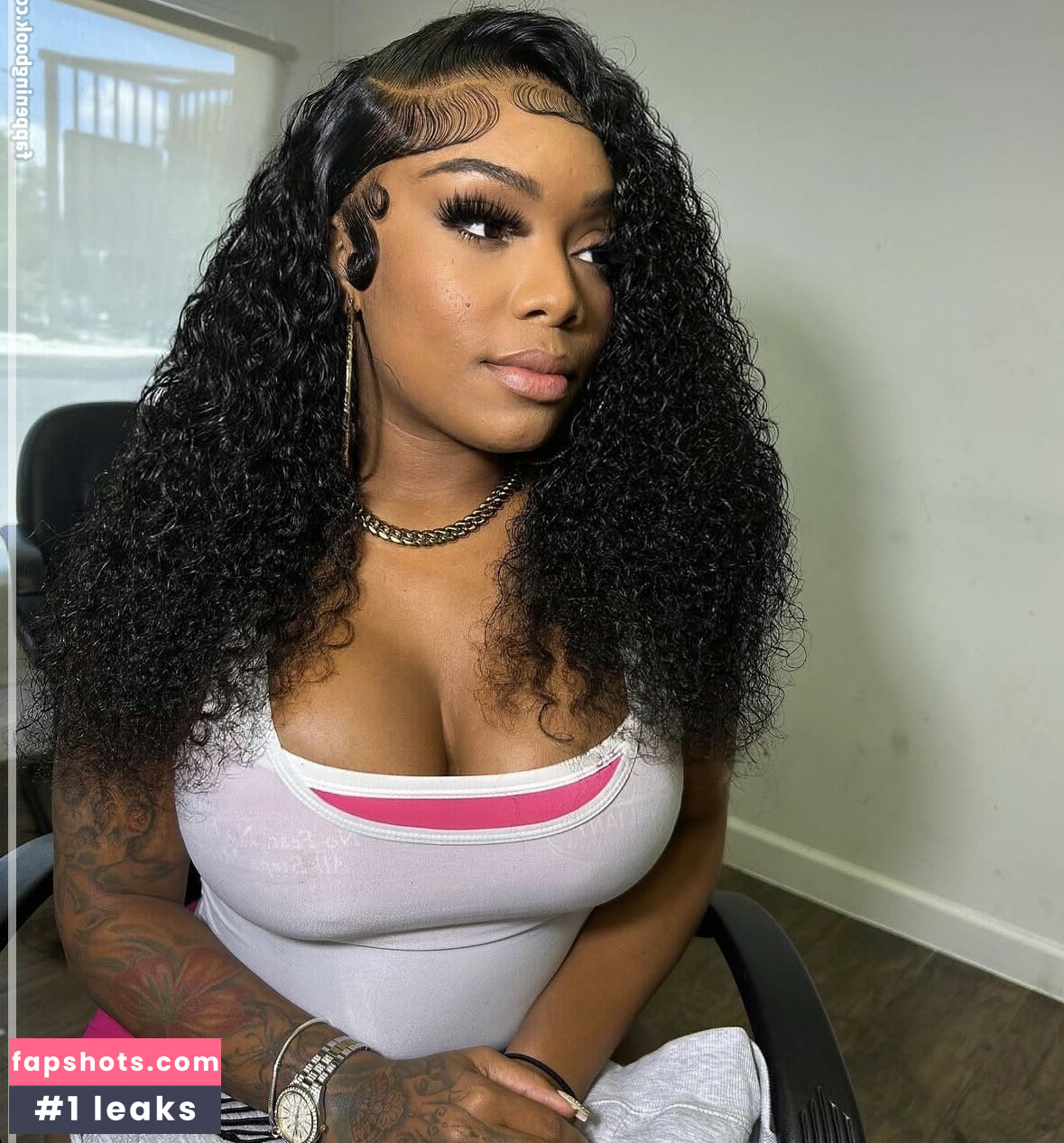 Thestrokexxx gallery photo #2