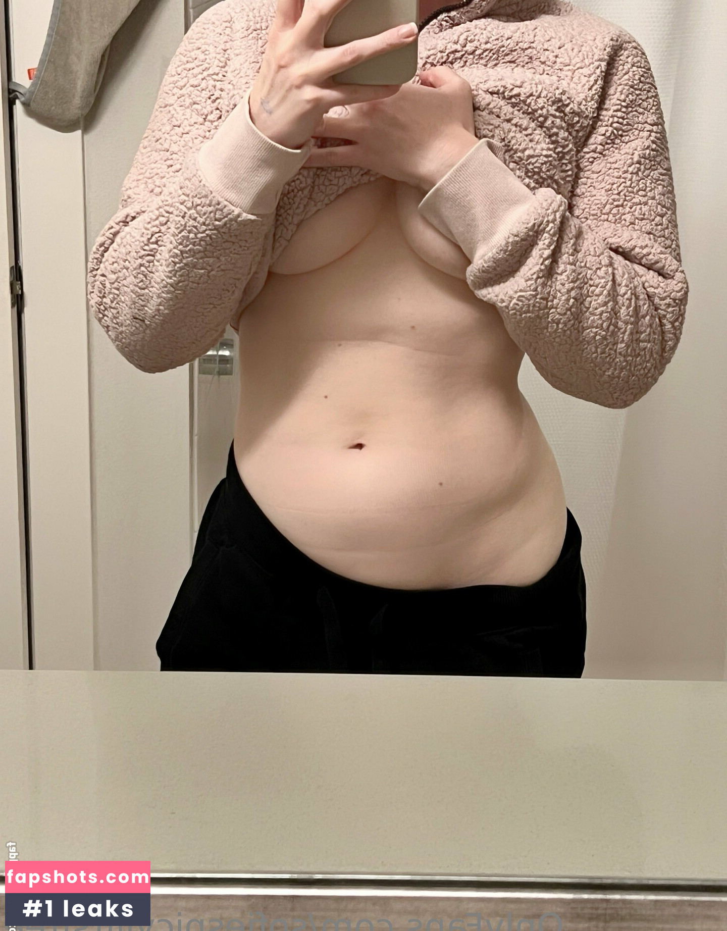 thetoplesstrainer Nahé úniky fotek pouze od fanoušků #11 - Fapshots