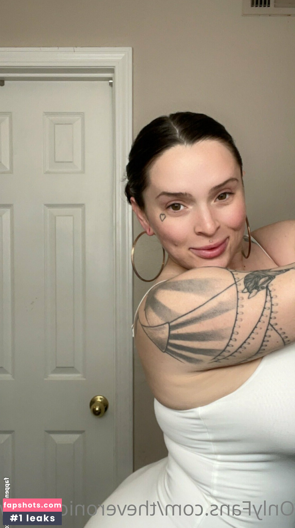 theveronicashoww gallery photo #3