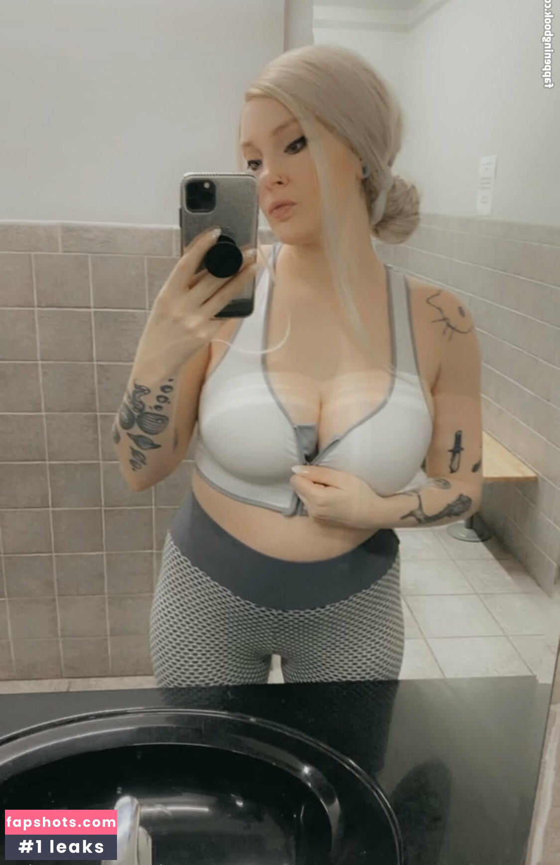 thewhitakersisters gallery photo #13