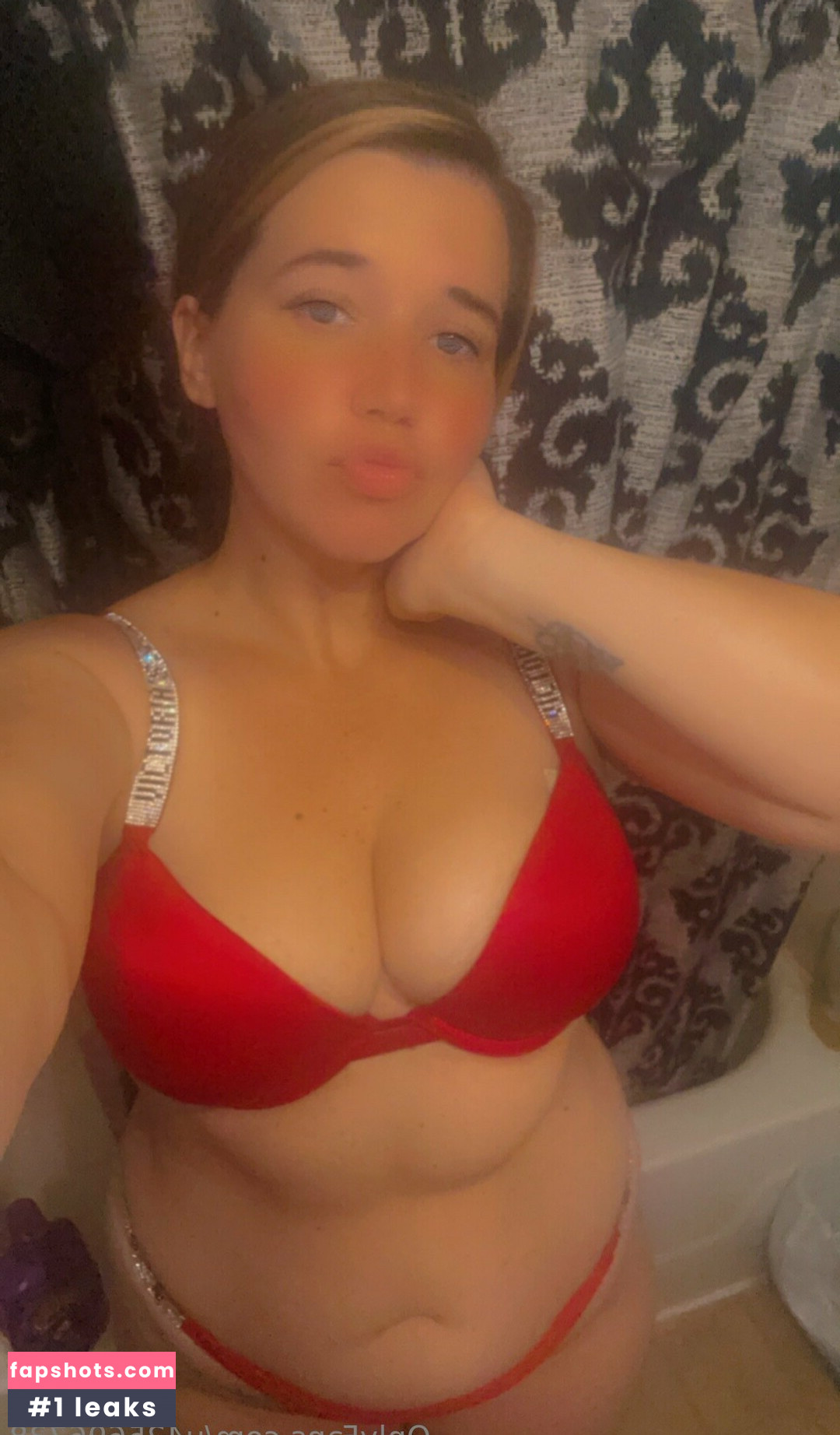 Thick Princess gallery photo #19