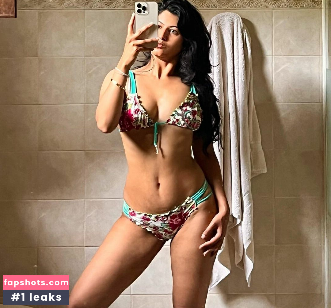 Thilini Hewa gallery photo #27