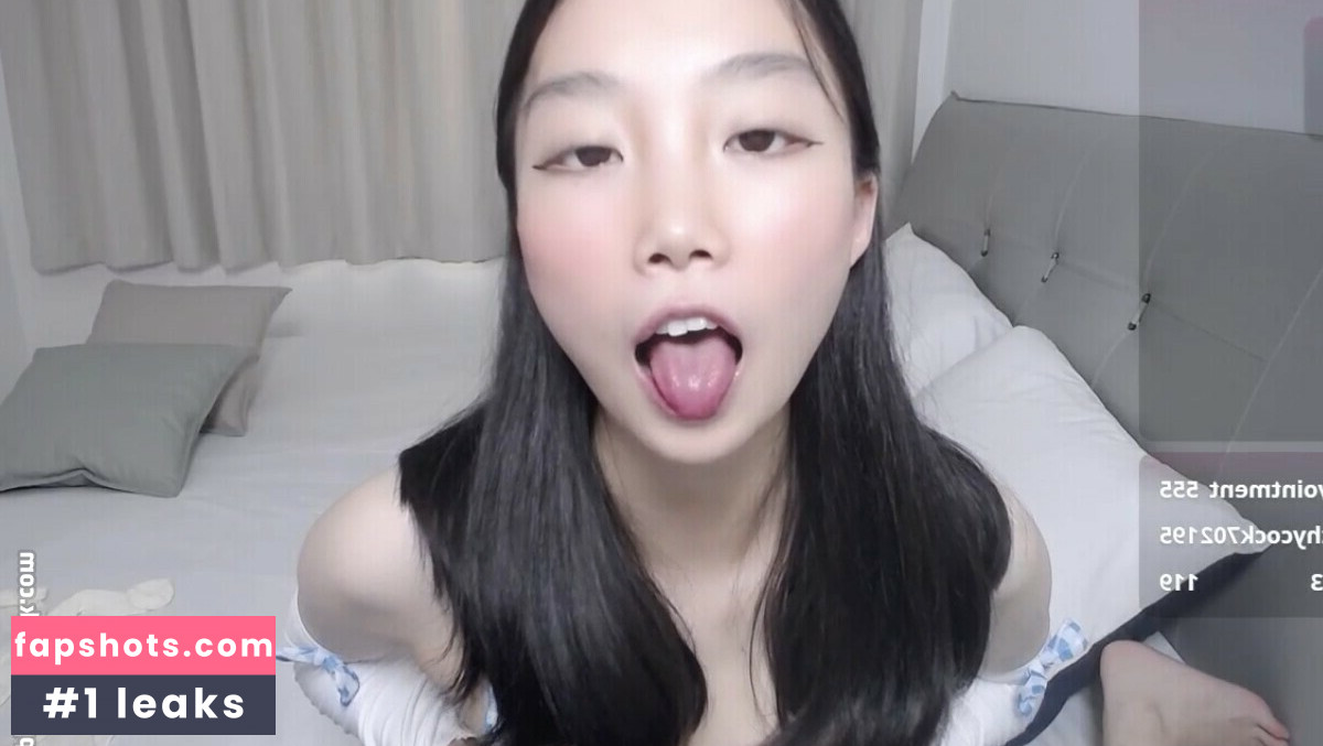 thisgirl__ gallery photo #4