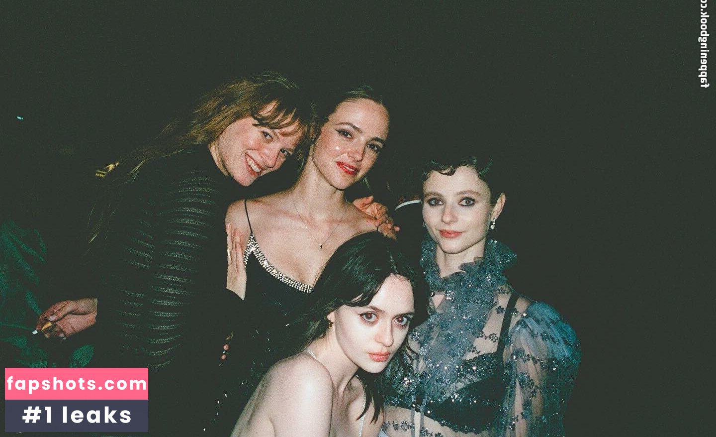 Thomasin McKenzie gallery photo #2