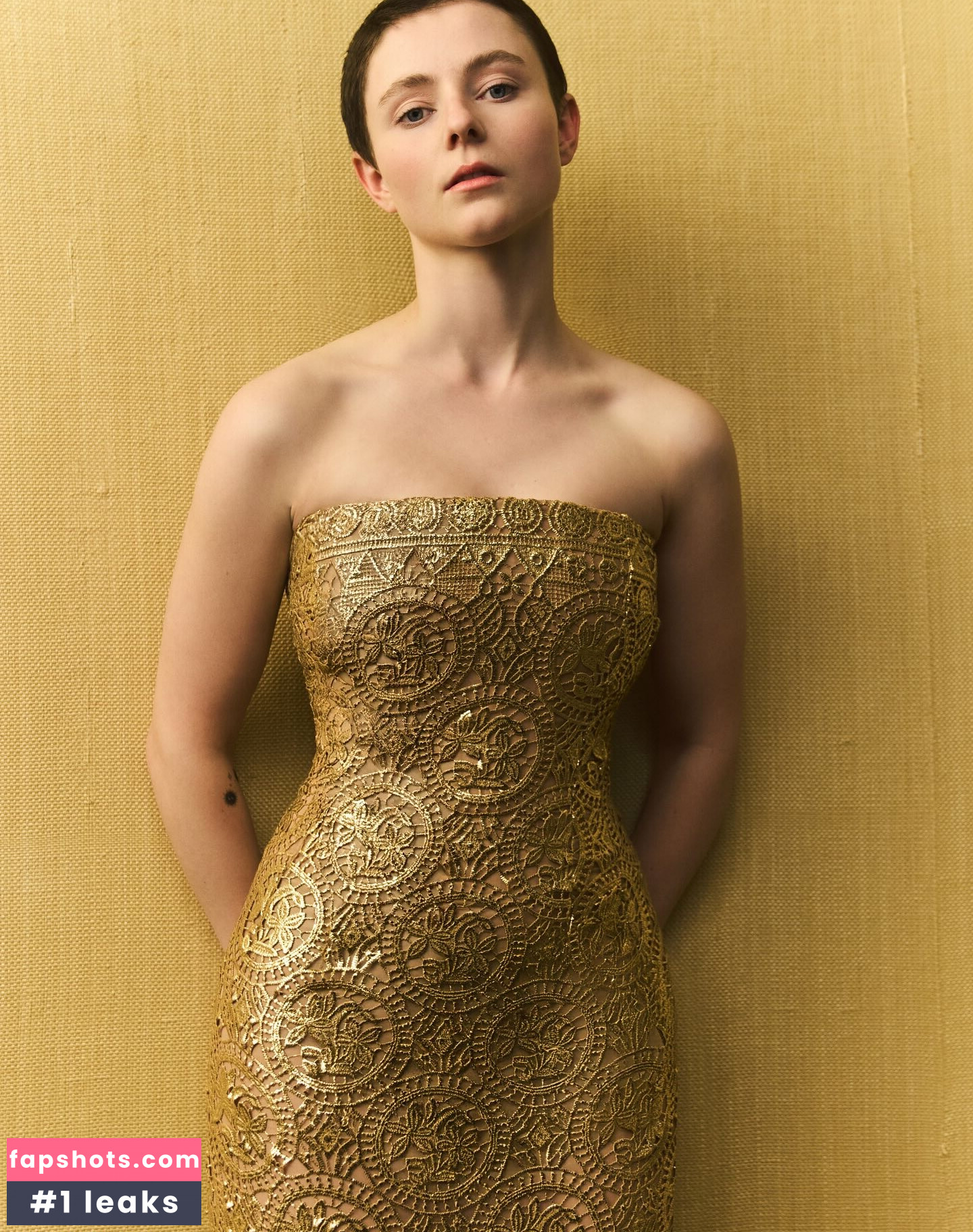 Thomasin McKenzie gallery photo #18