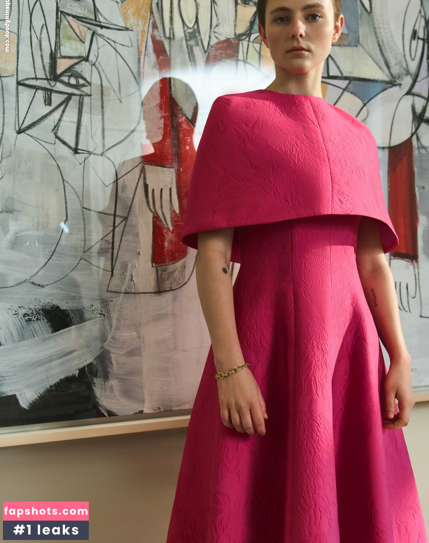 Thomasin McKenzie gallery photo #19