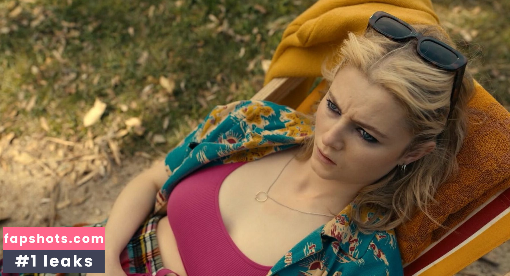 Thomasin McKenzie gallery photo #36