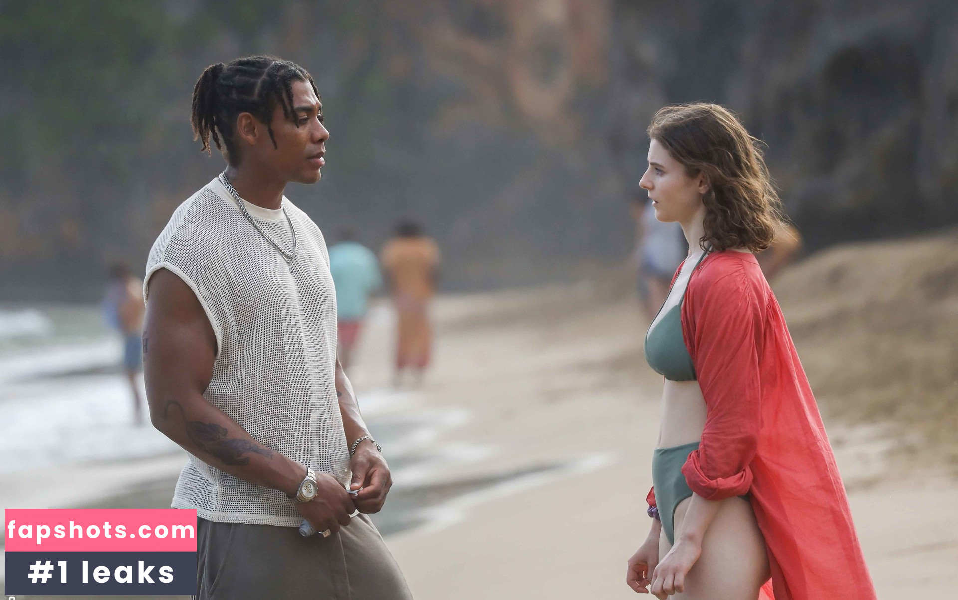 Thomasin McKenzie gallery photo #59