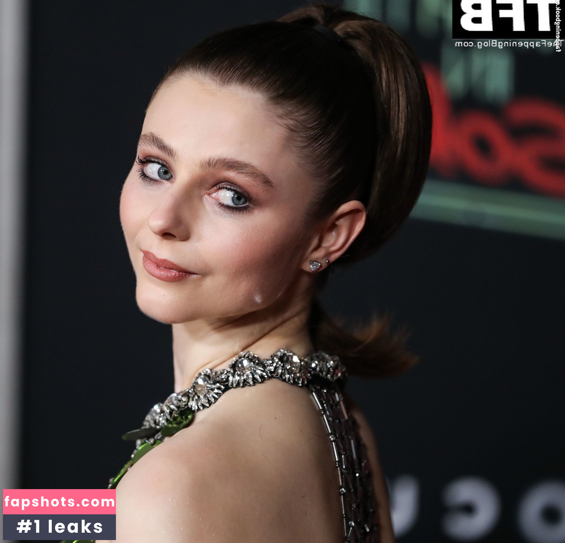 Thomasin McKenzie gallery photo #93