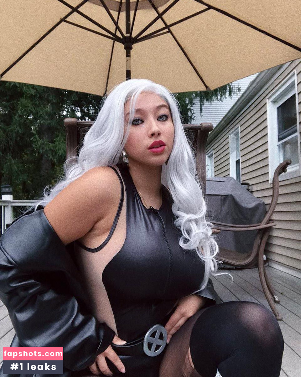 Thriccey nude babe gallery