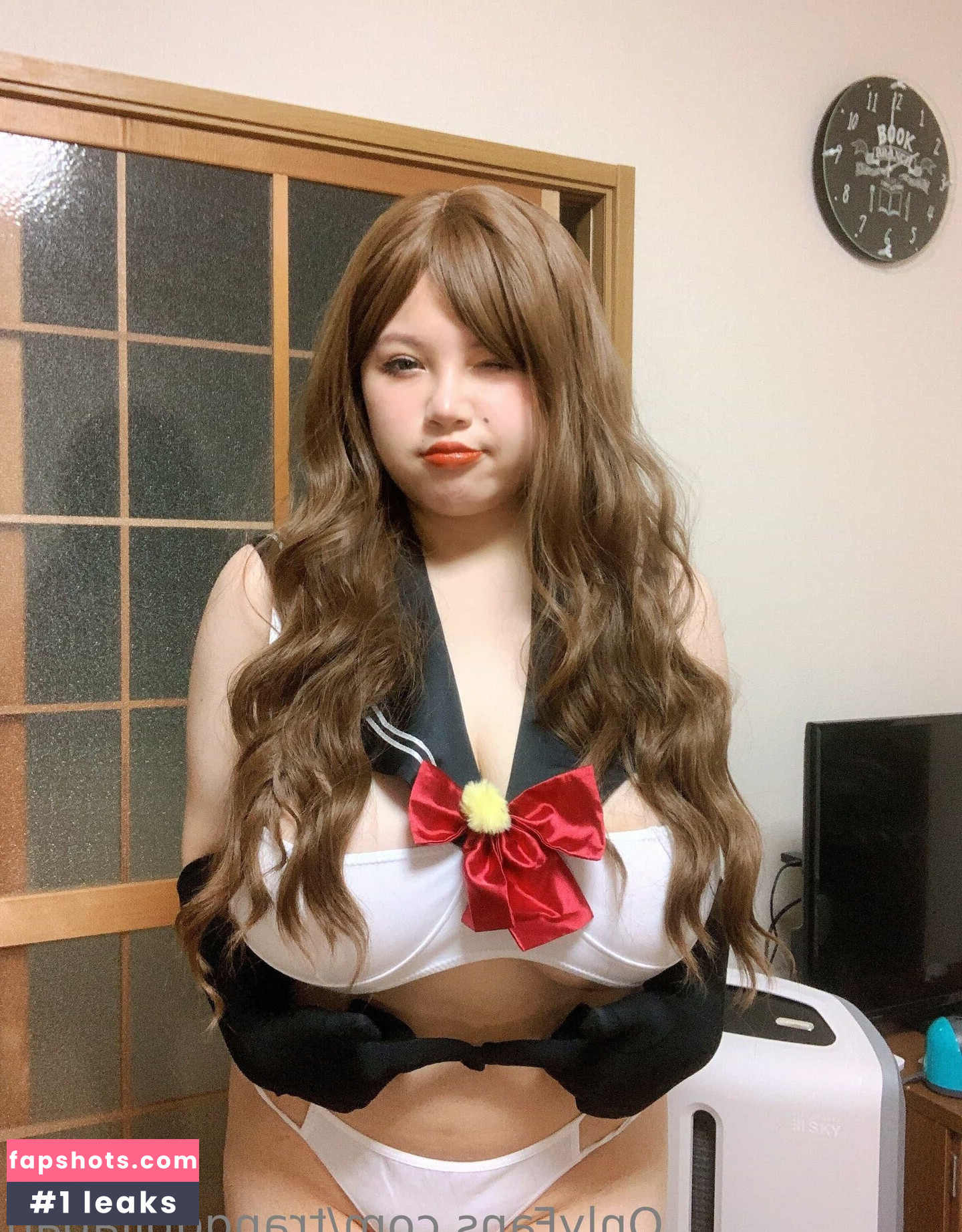 Thu Trang Vo gallery photo #11