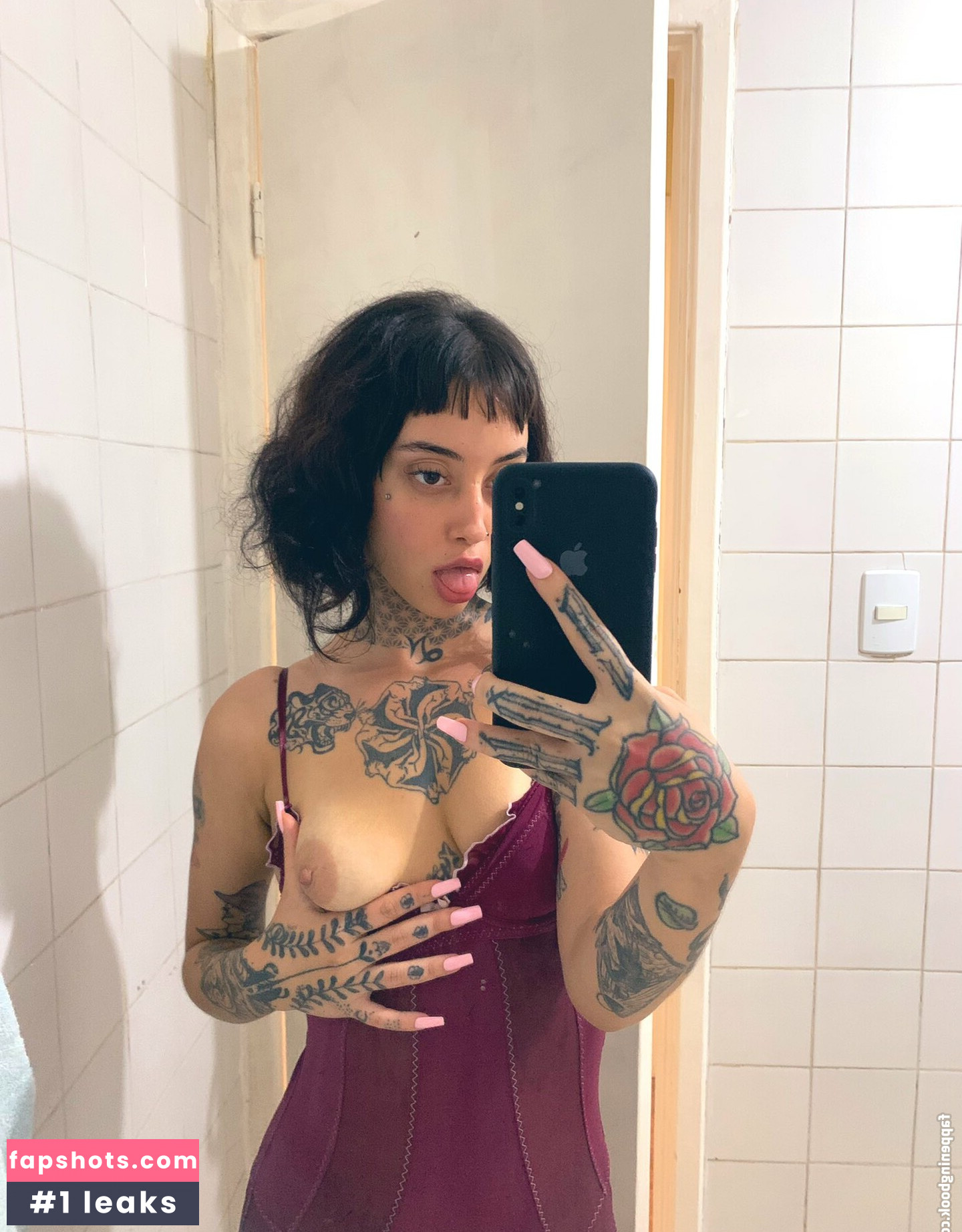 Thullê Montes gallery photo #3