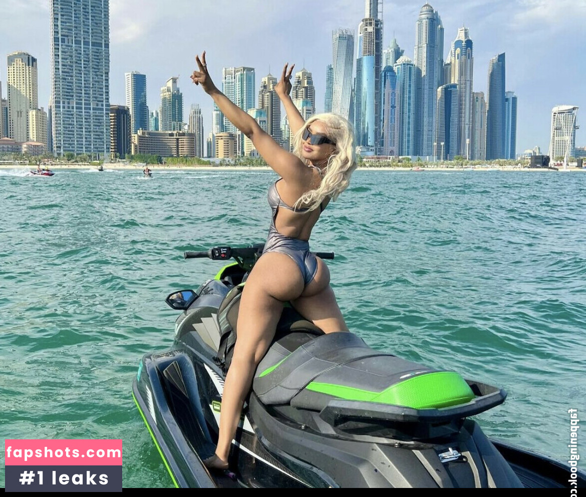 Thurriaa gallery photo #2