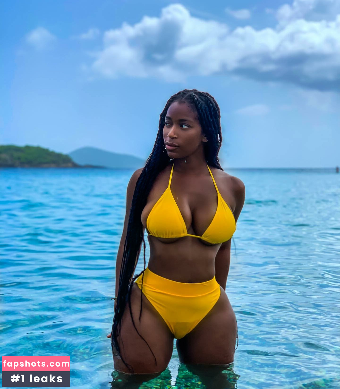 Tia Becca gallery photo #5