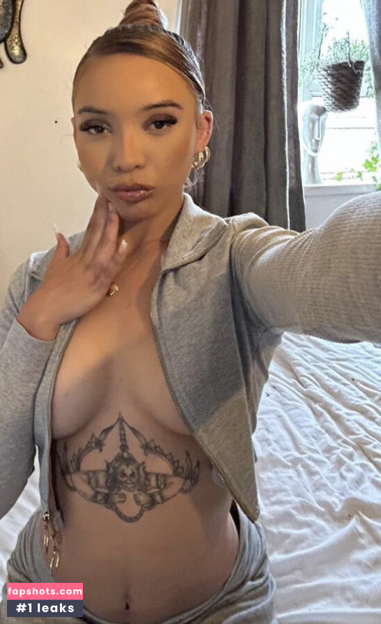 Tia.Ivy_ gallery photo #3