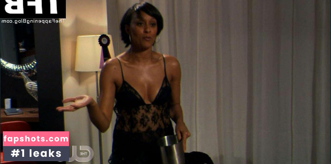 Tia Mowry gallery photo #7