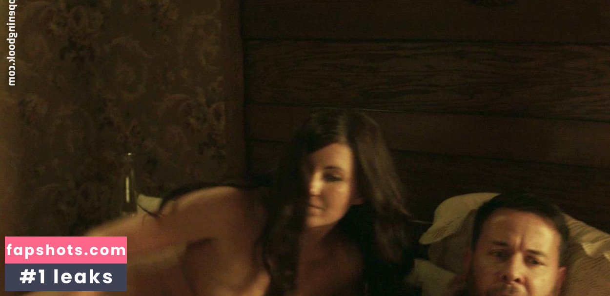 Tia Sage gallery photo #7