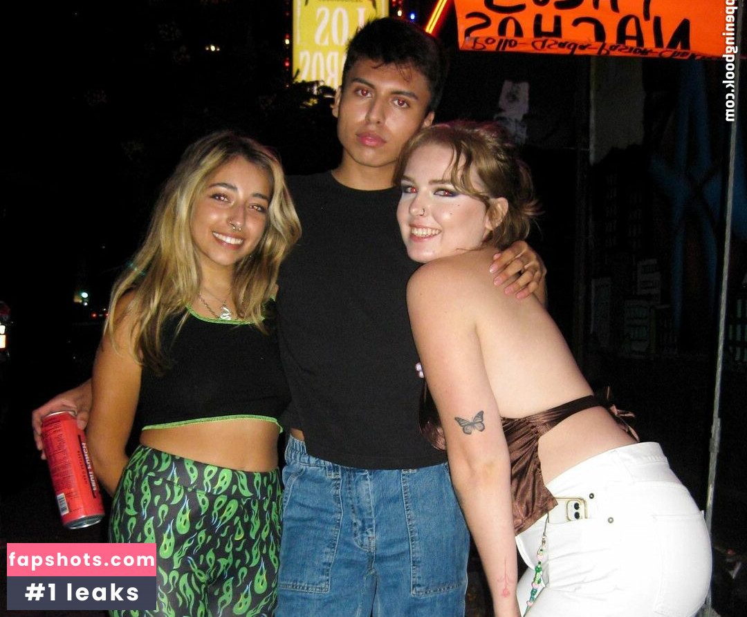 Tiana Renay gallery photo #43