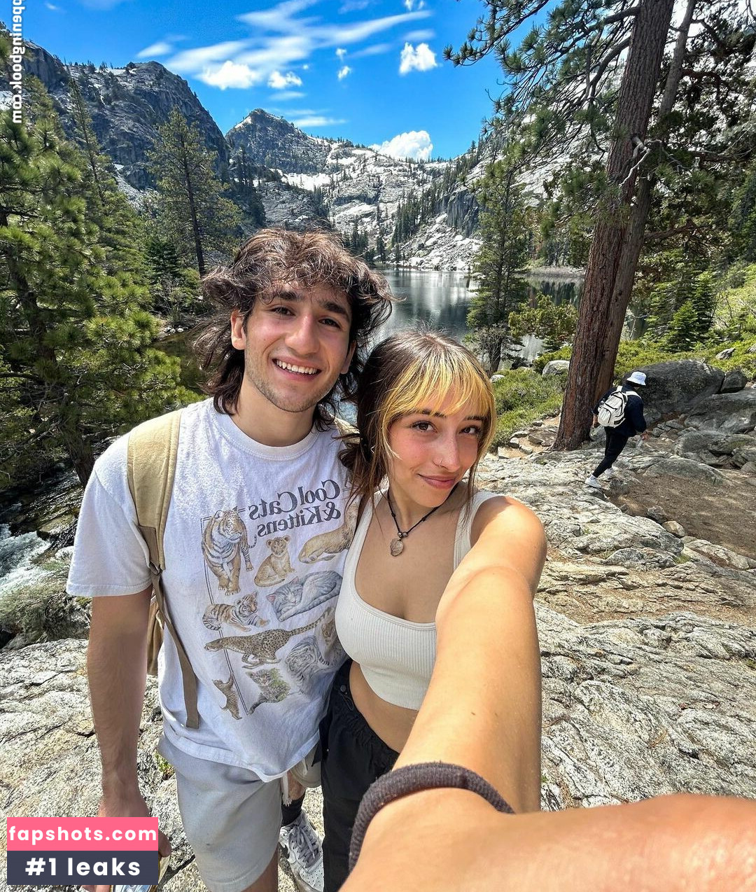 Tiana Renay gallery photo #10