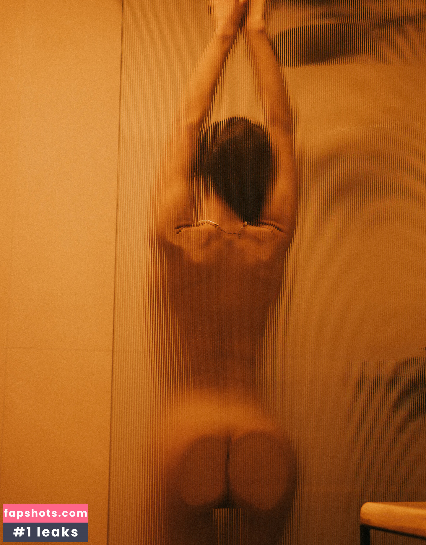 tiani_ti gallery photo #3