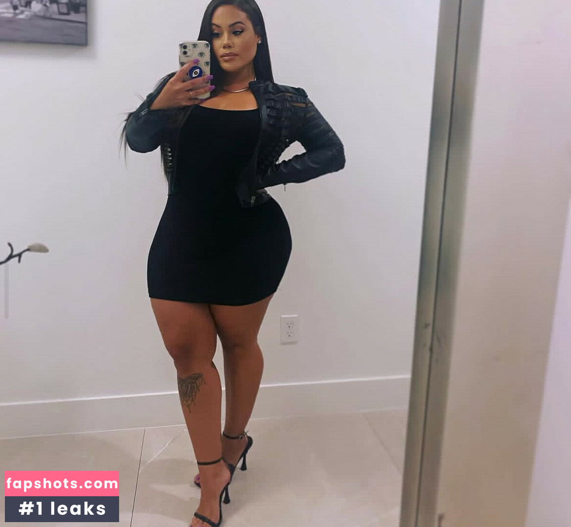 Tianialexis nude babe gallery