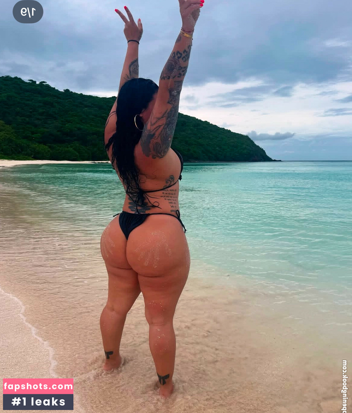 Tianialexis gallery photo #4