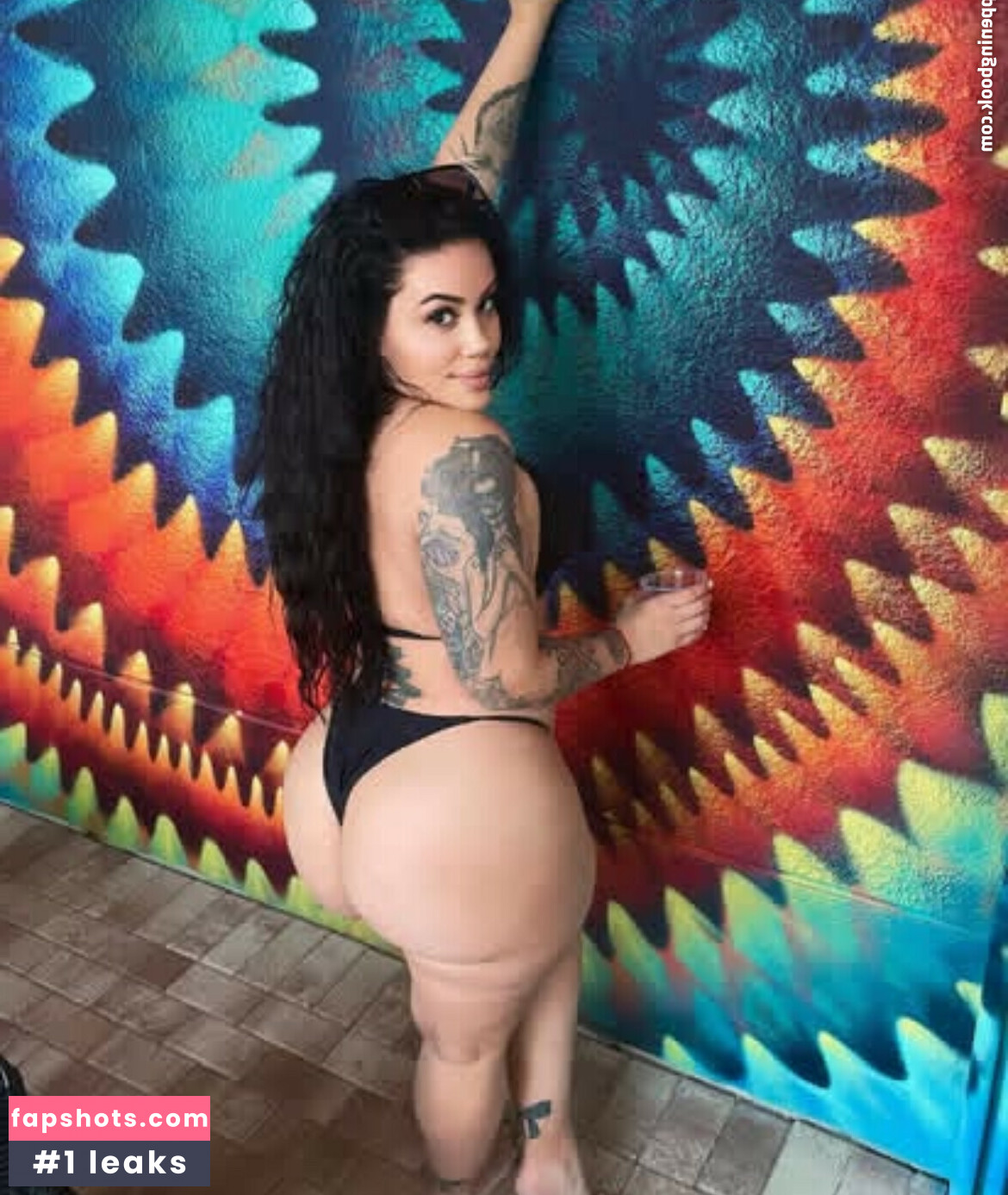 Tianialexis gallery photo #5