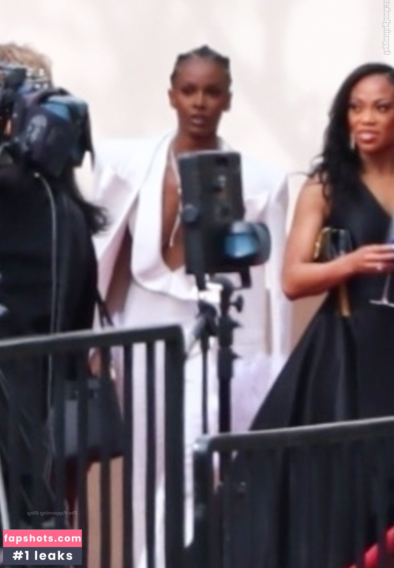 Tiara Thomas gallery photo #15