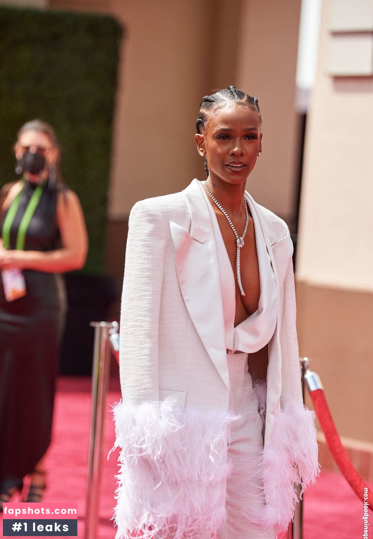 Tiara Thomas gallery photo #6