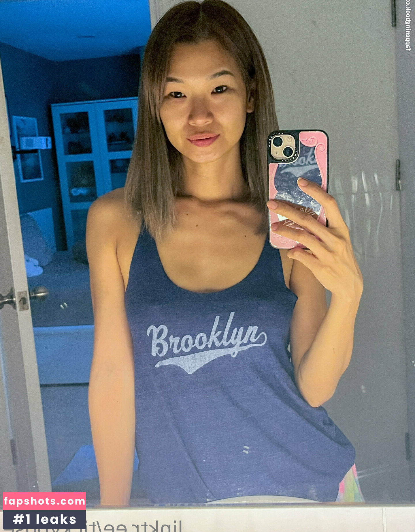 TickyPose gallery photo #39