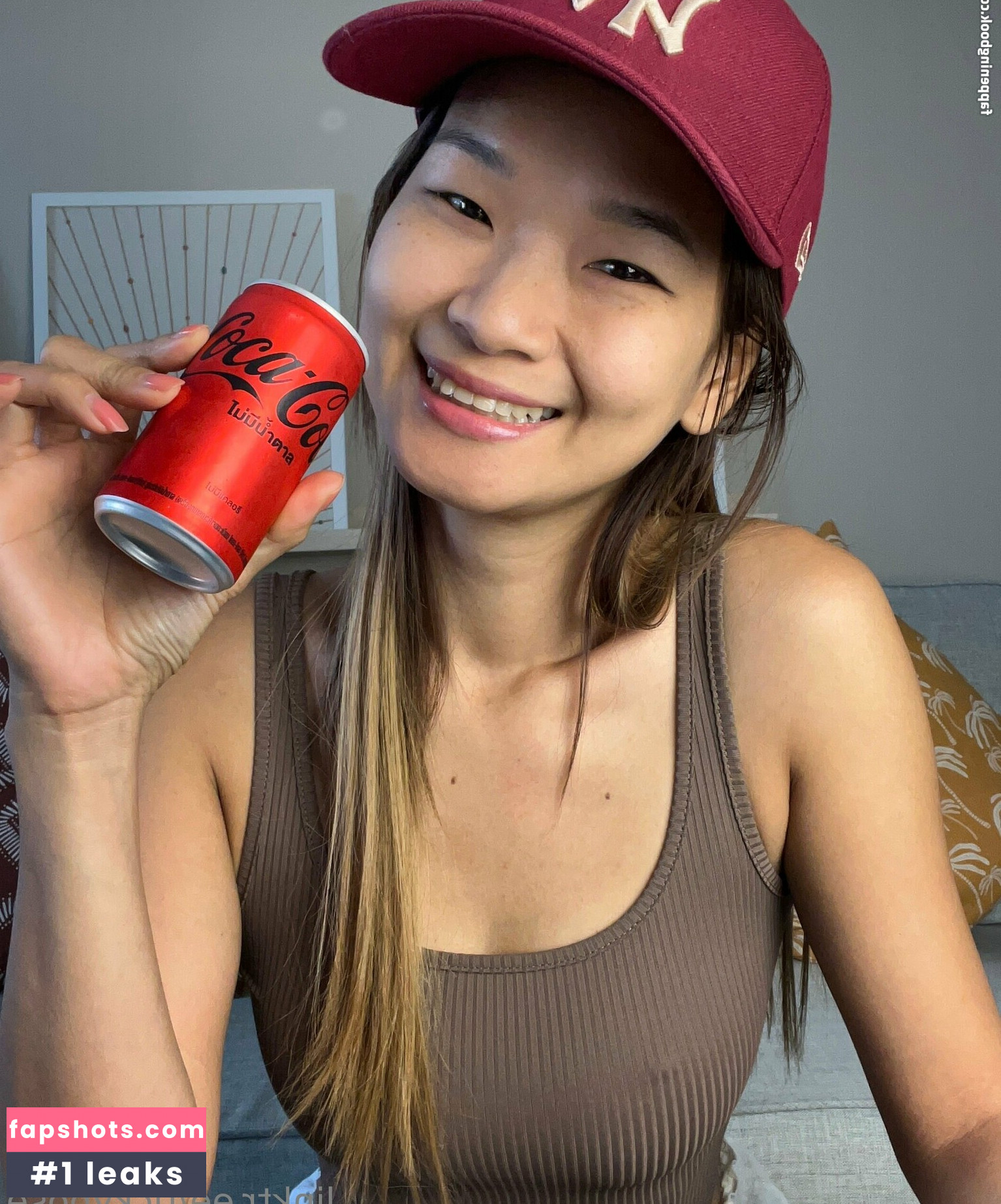 TickyPose gallery photo #8