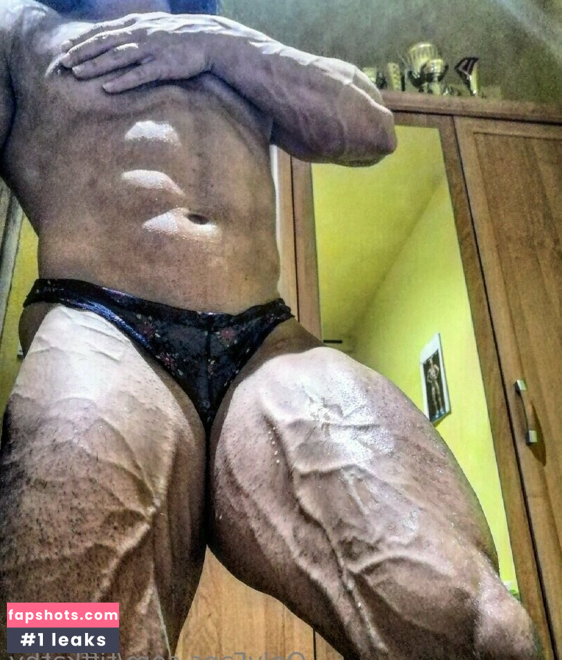 Tifani Wittman gallery photo #21