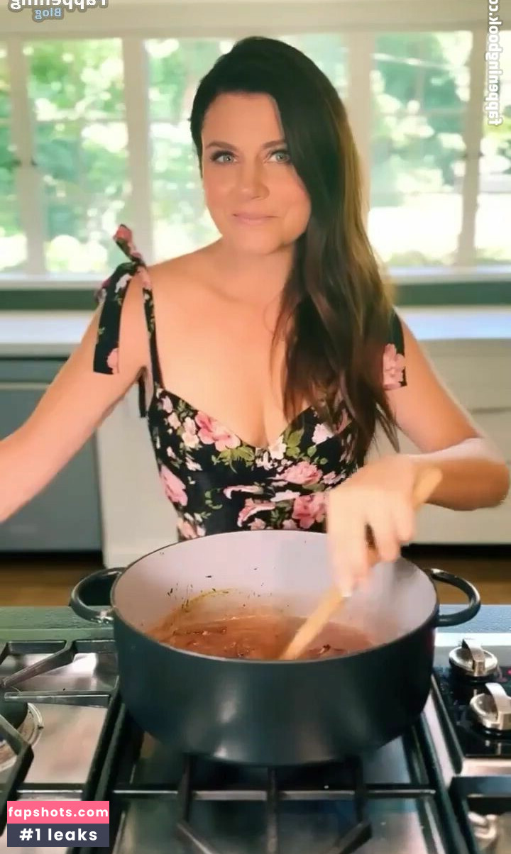 Tiffani Thiessen Nude Leaks OnlyFans Photos #62 - Fapshots