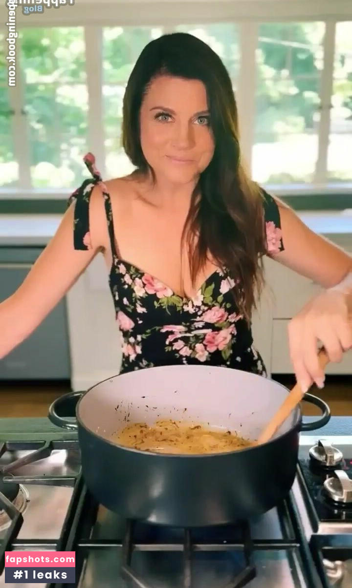 Tiffani Thiessen Nude Leaks OnlyFans Photos #63 - Fapshots
